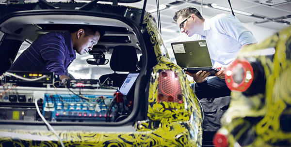 IT-Experten in der Fahrzeugentwicklung bei der BMW Group 