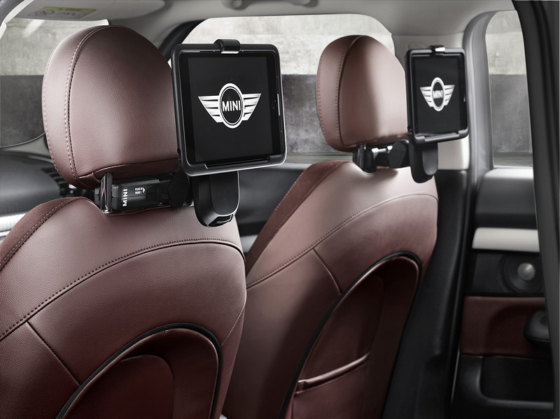 Der neue MINI Clubman mit Travel und Comfort System Halter f�r Apple iPad mini.