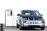 Passt berall dran: Der BMW i3 ist kompatibel mit allen gngigen Ladesulen weltweit