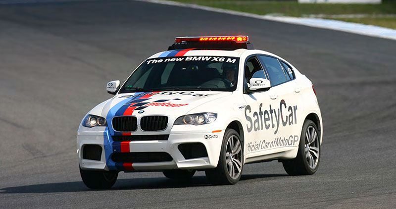 BMW X6 M Safety Car in der MotoGP