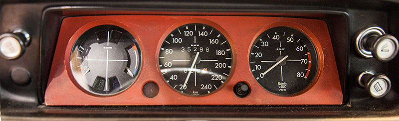 BMW 2002 turbo, Tacho-Instrumente