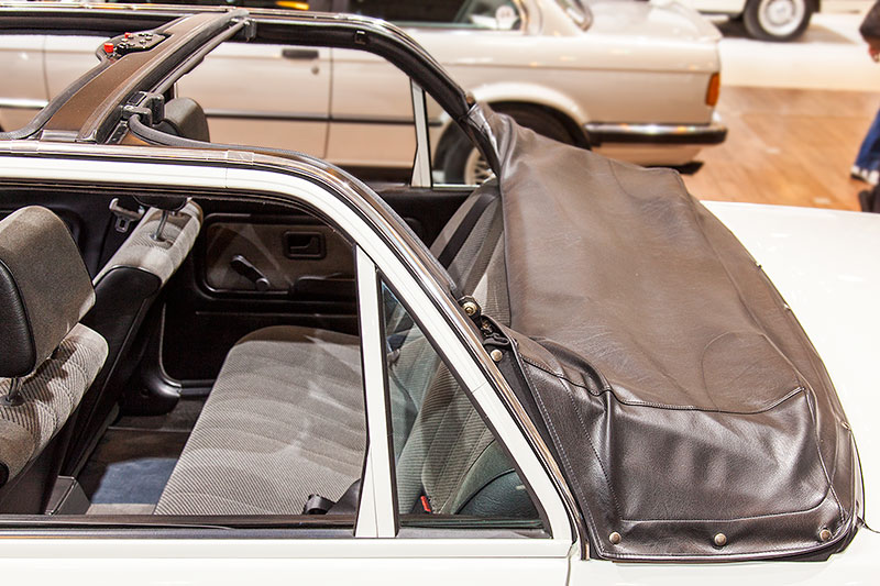 BMW 320i Baur Topcabriolet, Hchstgeschwindigkeit: 195 km/h