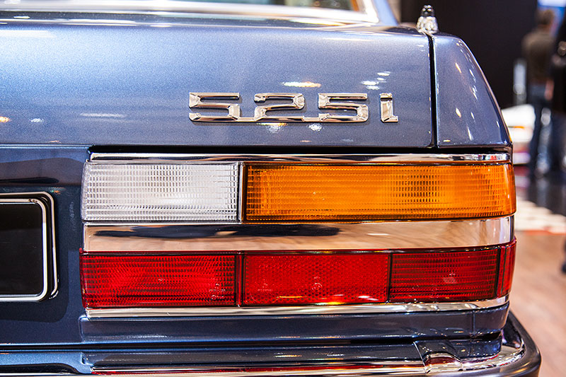 BMW 525i, Typbezeichnung am Heck