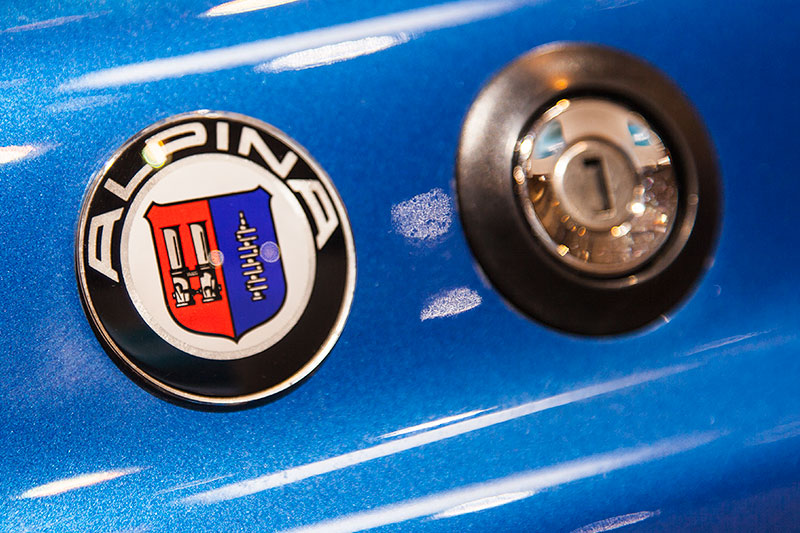BMW Alpina Roadster Limited Edition (RLE), Alpina Logo neben dem Eingangsschloss