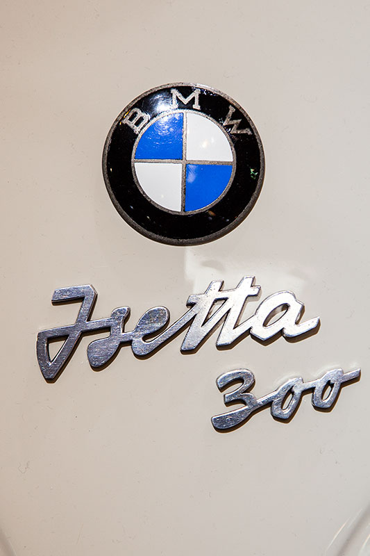 BMW Isetta 300 Standard, Schriftzug auf der Eingangst�r