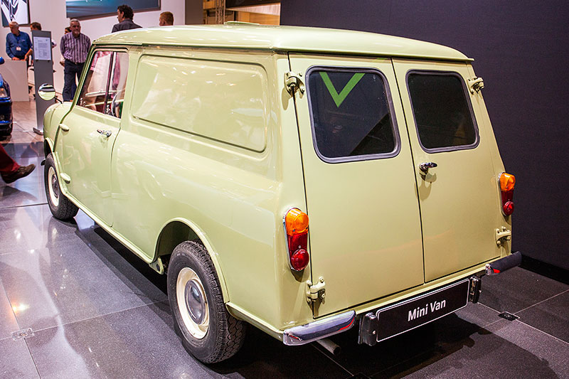 Austin Seven Van, Baujahr 1960, ausgestellt auf der Techno Classica 2015 in Essen