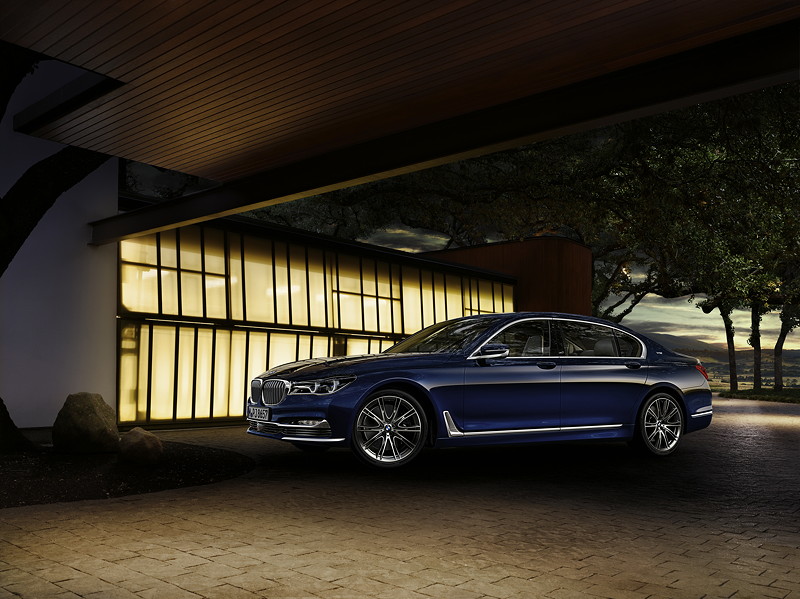 BMW Individual M760Li xDrive Modell V12 Excellence THE NEXT 100 YEARS