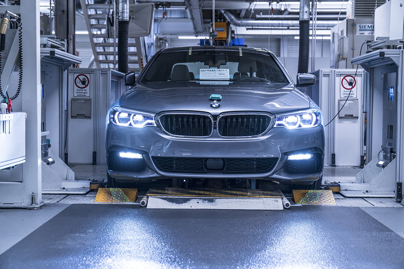 BMW Group Werk Dingolfing; Technologie Montage; Finish; Fahrwerkeinstellung