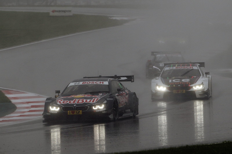 Moskau (RU), 20. August 2016. DTM-Rennen 11, Marco Wittmann (DE) im Red Bull BMW M4 DTM und Tom Blomqvist (GB) im Ice-Watch BMW M4 DTM.