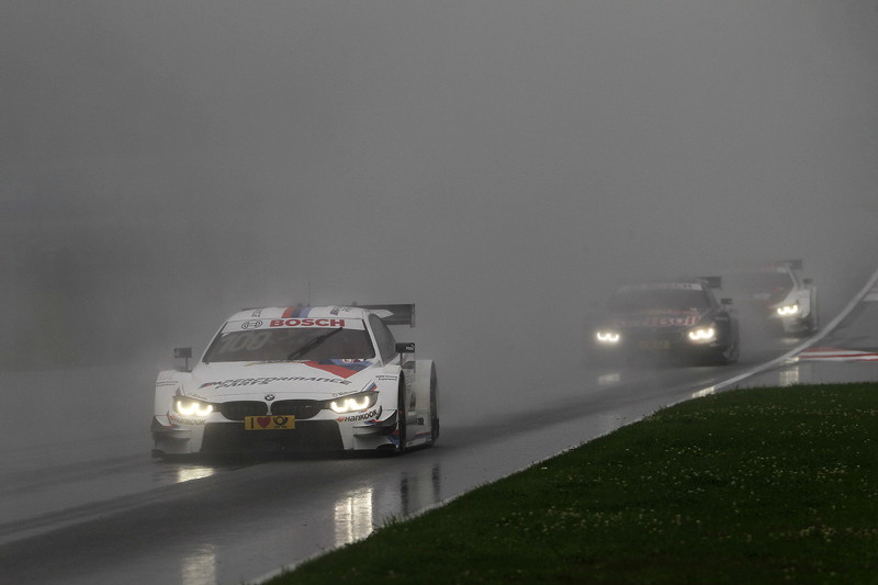 Moskau (RU), 20. August 2016. DTM-Rennen 11, Martin Tomczyk im BMW M Performance Parts M4 DTM and Marco Wittmann im Red Bull BMW M4 DTM und Tom Blomqvist (GB) im Ice-Watch BMW M4 DTM.