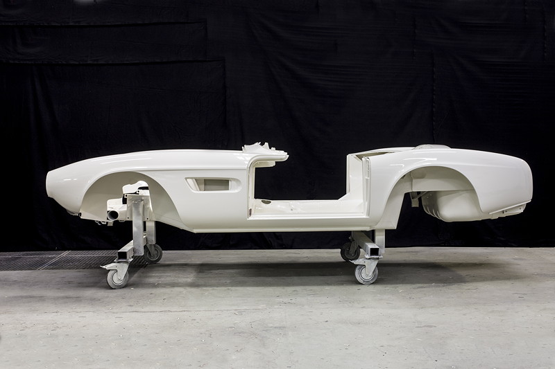 Restaurierung Elvis' BMW 507 - Lackieren.