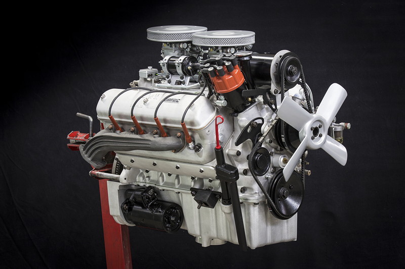 Restaurierung Elvis' BMW 507 - Motormontage und -Einbau.