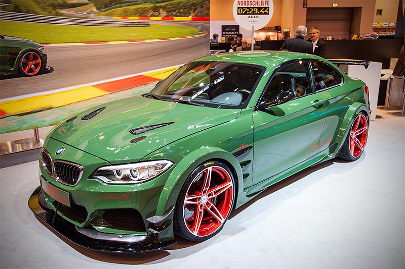 AC Schnitzer ACL2 in Sonderlackierung Racing Green und rot eloxierten/polierten Felgen