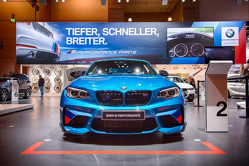 BMW M2 (F87), ausgestellt auf der Essen Motor Show 2016