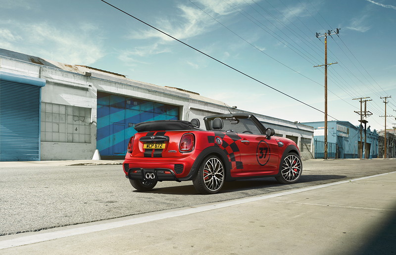 MINI Cooper S Cabrio mit John Cooper Works Pro Tuning Kit