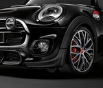 MINI Cooper S 3-Türer mit John Cooper Works Pro Black Band Spoiler vorne.