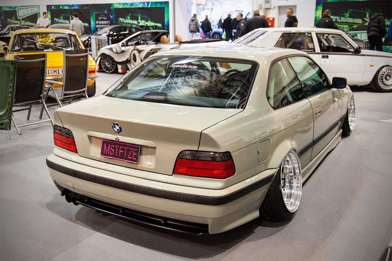 Foto BMW 323i (E36),'Airlift Performance' Luftfahrwerk mit '3P