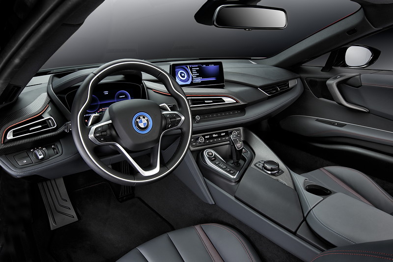 BMW i8 Protonic Red Edition, Interieur