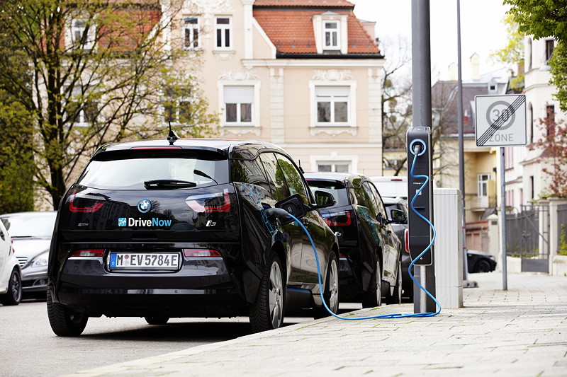 BMW Group und Stadt Mnchen starten Kooperationsprojekt 'Light und Charge'