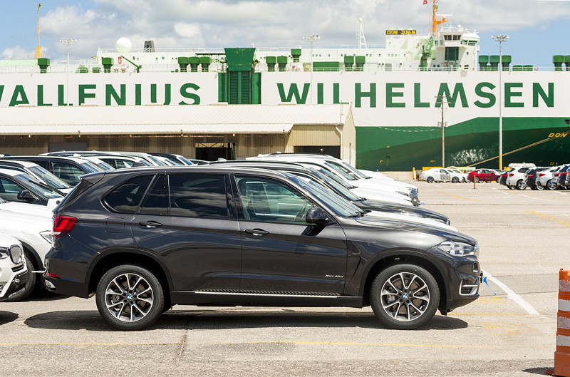 Verschiffung von BMW X-Modellen im Hafen von Charleston, USA