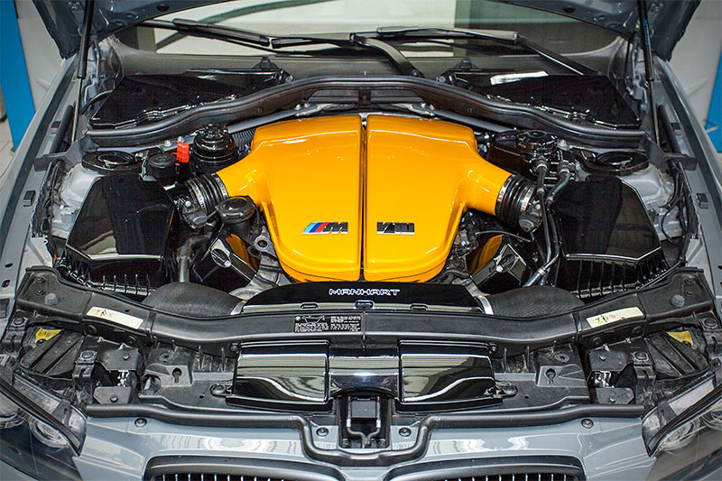 BMW M5 V10 Motor im BMW 3er Touring