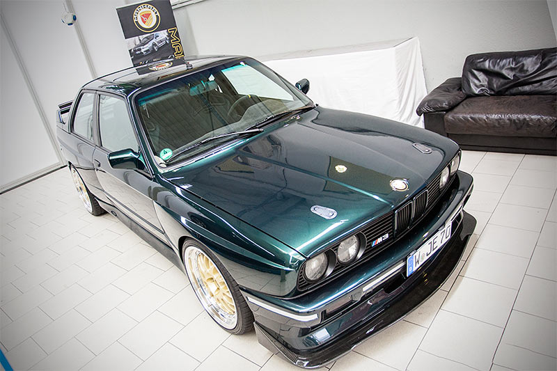 Manhart MH3 450 auf Basis der BMW 3er-Reihe (E30)