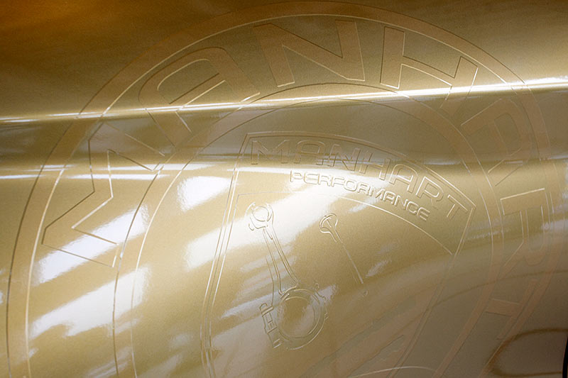 Manhart Performance MH2 630 mit Manhart Logo