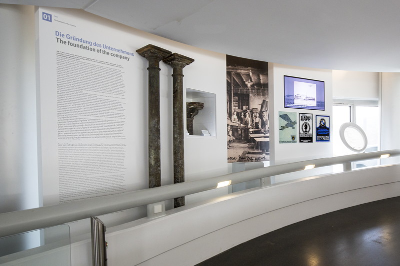 BMW Museum, Wechselausstellung '100 Meisterstcke': Historische Dokumente zur Grndung des Unternehmens