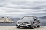 Mercedes-Benz E-Klasse, E 400 4MATIC, AMG Line, selenitgrau magno, Leder schwarz/sattelbraun
