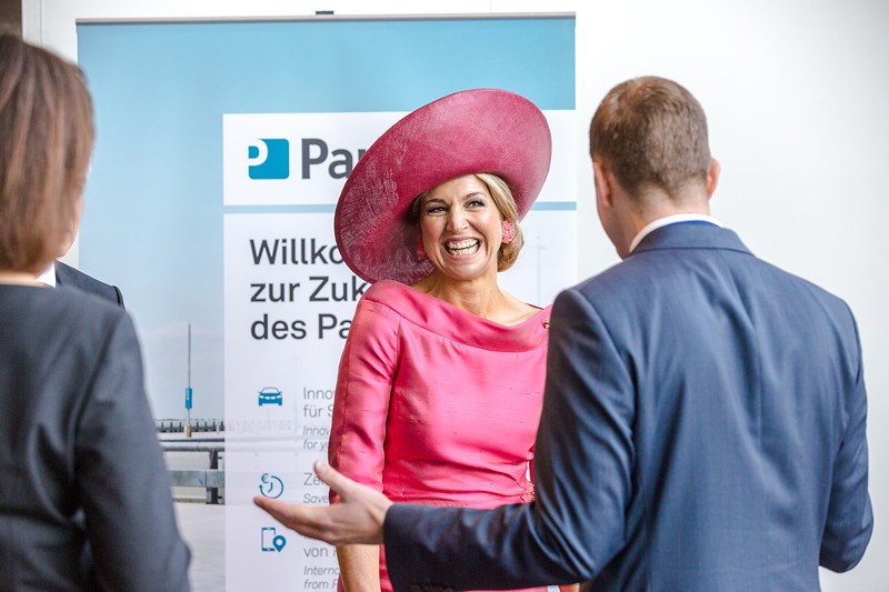 K�nig Willem-Alexander und K�nigin M�xima der Niederlande zu Besuch in der BMW Welt in M�nchen am 13. April 2016