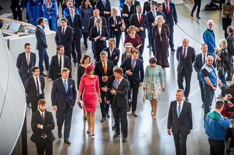 K�nig Willem-Alexander und K�nigin M�xima der Niederlande zu Besuch in der BMW Welt in M�nchen am 13. April 2016