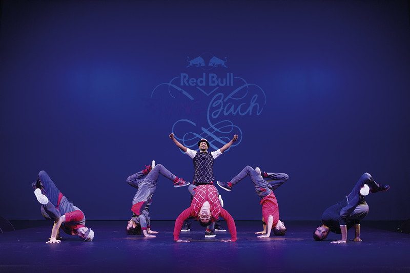 'Red Bull Flying Bach' der Breakdance-Weltmeister Flying Steps. BMW Festival Night THE NEXT 100 YEARS.