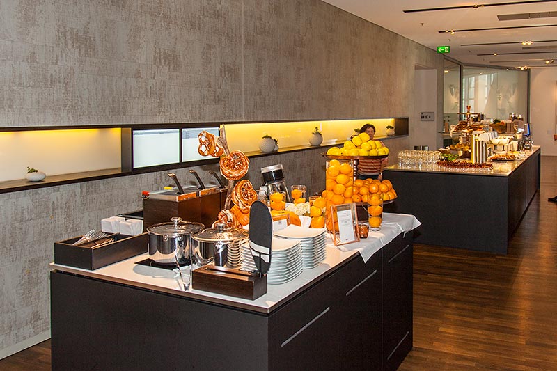 BMW Welt Lounge f�r Abholer, Essen.