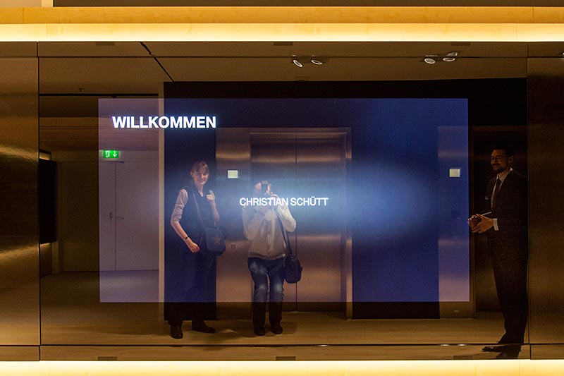 BMW Welt Abholung, Produkt Information Center der BMW Welt mit pers�nlicher Begr��ung