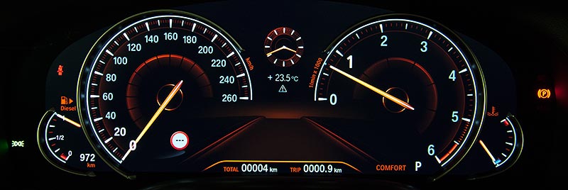 BMW 730Ld (G12), Tachometer, nach Fahrt ins Parkhaus mit Kilometerstand 4.