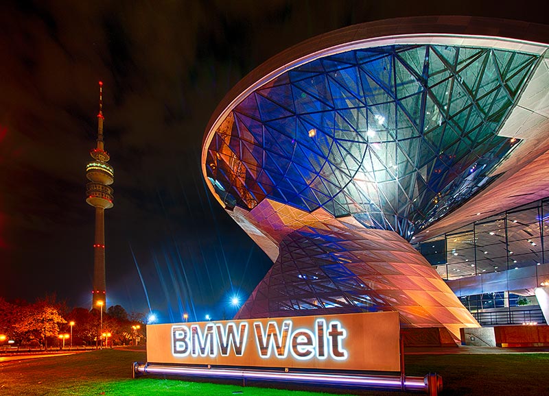 BMW Welt Doppelkegel mit Olympiaturm