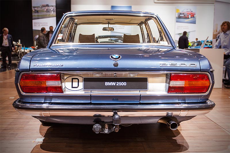 BMW 2500 (E3) von Rosa Bella Golze auf der Techno Classica