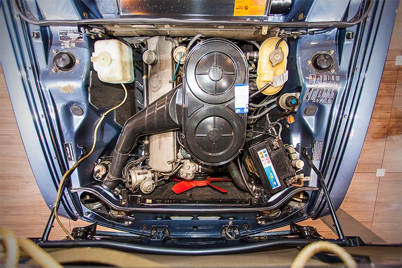 BMW 2500, 6-Zylinder-Motor mit 150 PS