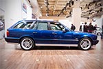 BMW M5 touring in avusblau metallic, ab Werk in 'bicolor', d. h. mit Schürze in anderer Farbe