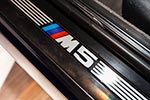BMW M5 touring, M5 Schriftzug in der Einstiegsleiste