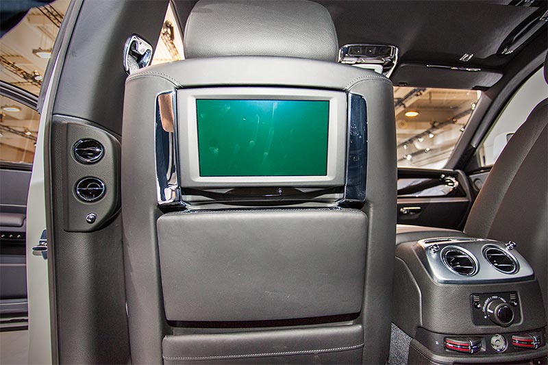 Rolls-Royce Ghost Series II, Fond-Entertainment