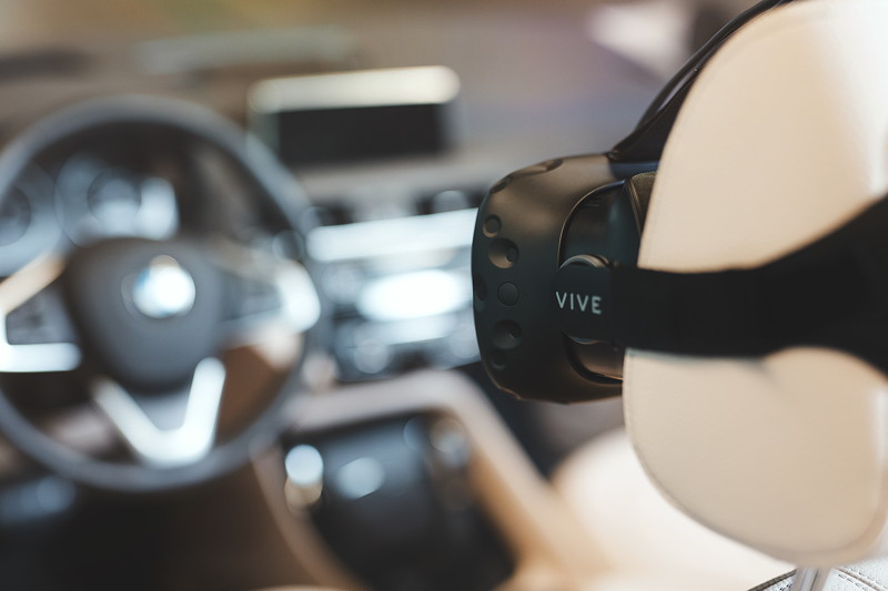 Die Virtual Reality Brille HTC-Vive als Teil des BMW Entwicklungsprozesses, hier im neuen 7er