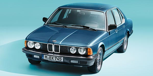 Der BMW 7er Edition 40 Jahre und der erste BMW 7er aus dem Jahr 1977