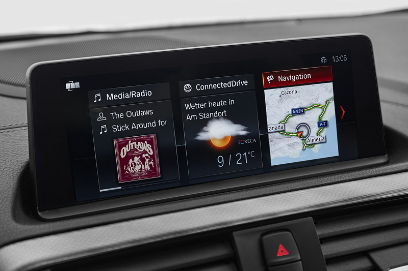 BMW 1er, Bordbildschirm nun mit Touch Screen und Live Kachel Ansicht
