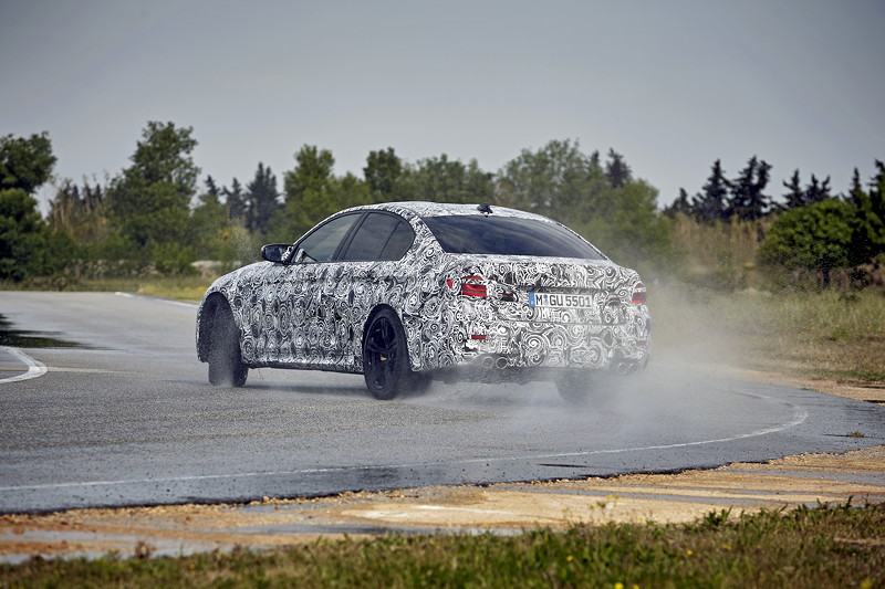 BMW M5 mit M xDrive