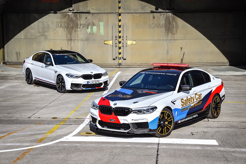 BMW M5 mit M Performance Parts und das BMW M5 MotoGP Safety Car