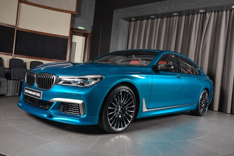 BMW M760Li Individual (G12) in 'Long Beach Blue' in Abu Dhabi.