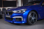 BMW M760Li xDrive M Performance in San Marino Blau, Frontspoiler von 'D Design'.