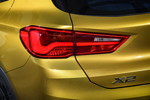 BMW X2 xDrive20d, Modell M Sport X. R�cklicht.