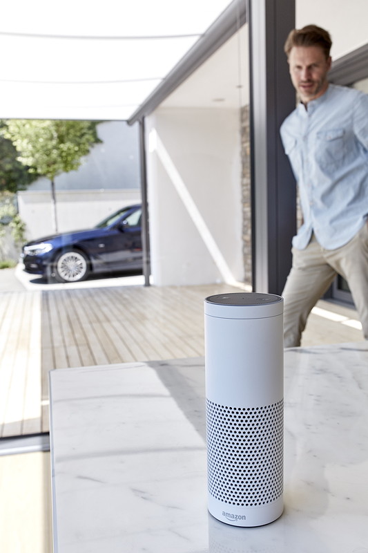 BMW und Amazon Echo.